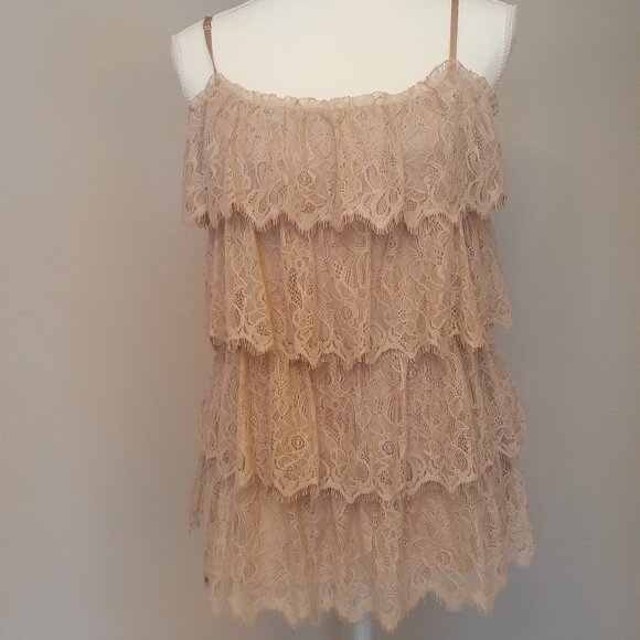 Robbi & Nikki Tiered Lace Top - Picture 1 of 13